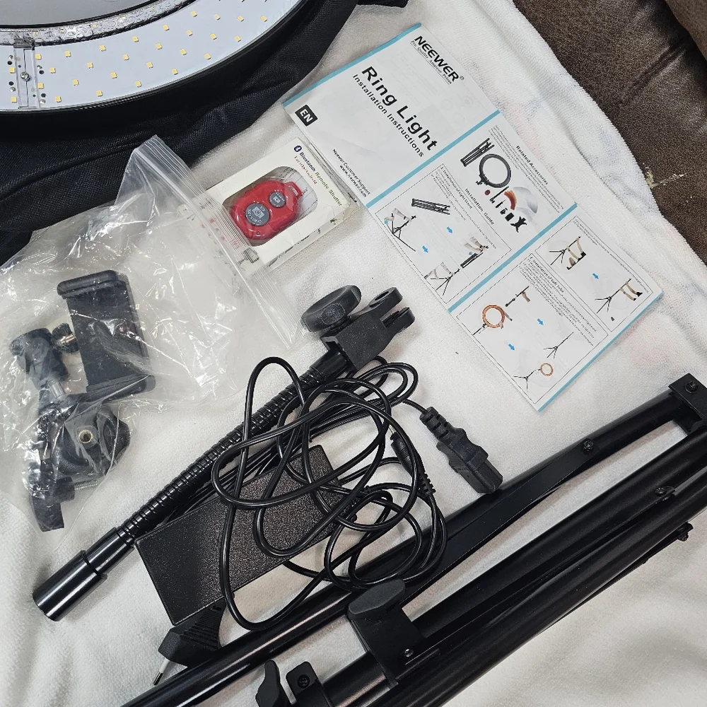 NEEWER Ring Light 18